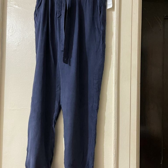 Casual pants - Picture 2 of 3